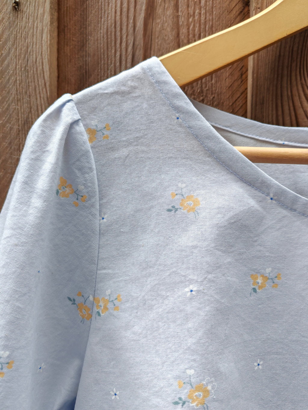 Blouse Cyclamen – Gris petites fleurs moutarde