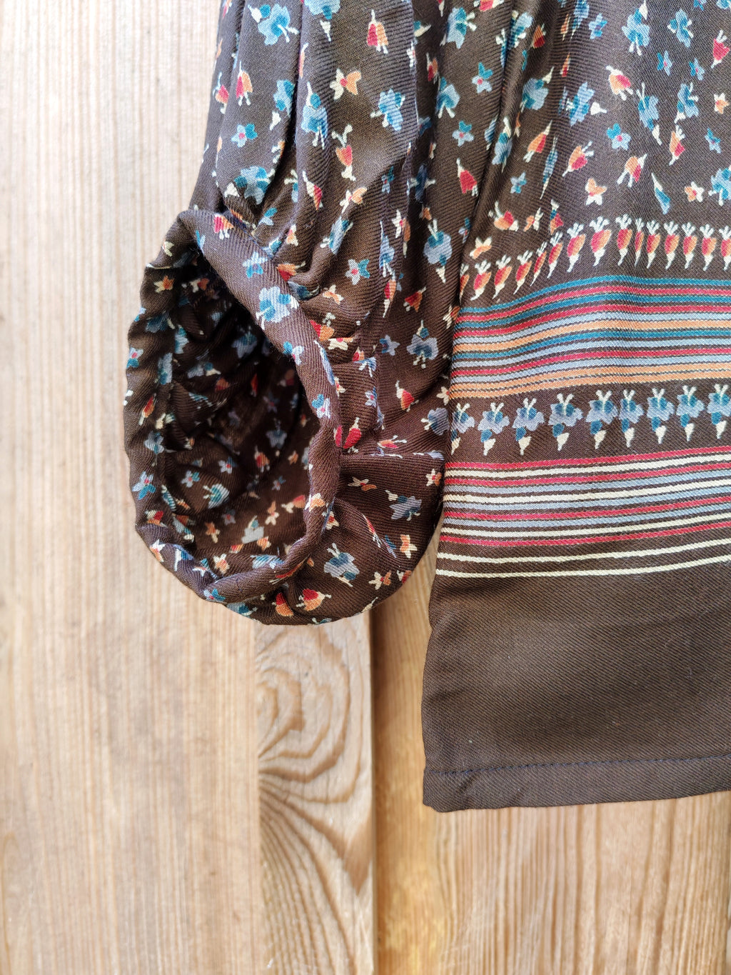 Blouse Cyclamen – Marron petites fleurs